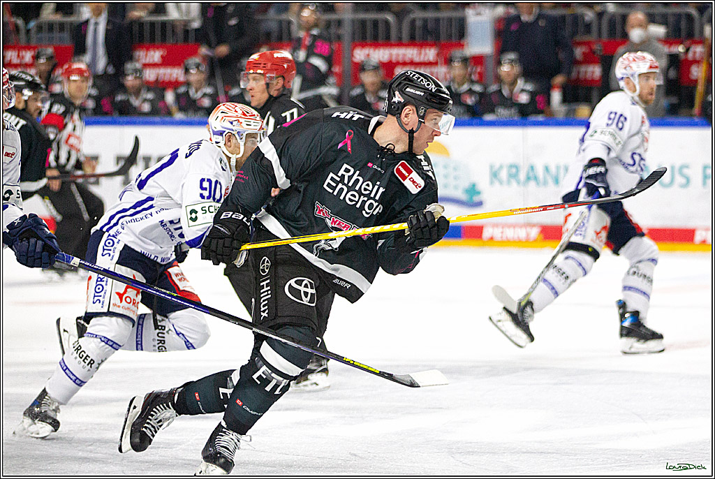PENNY DEL;  Koelner Haie - Schwenninger Wild Wings; Koeln, 08.10.2021
